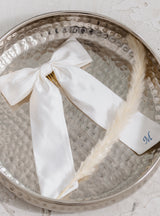 Adore Haarschleife aus Seide in elfenbein